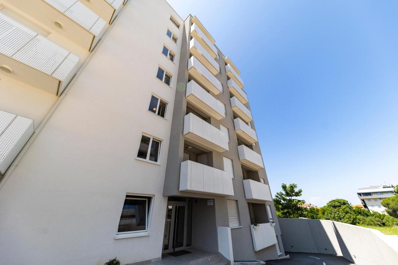 Deluxe Apartment Zara Kültér fotó
